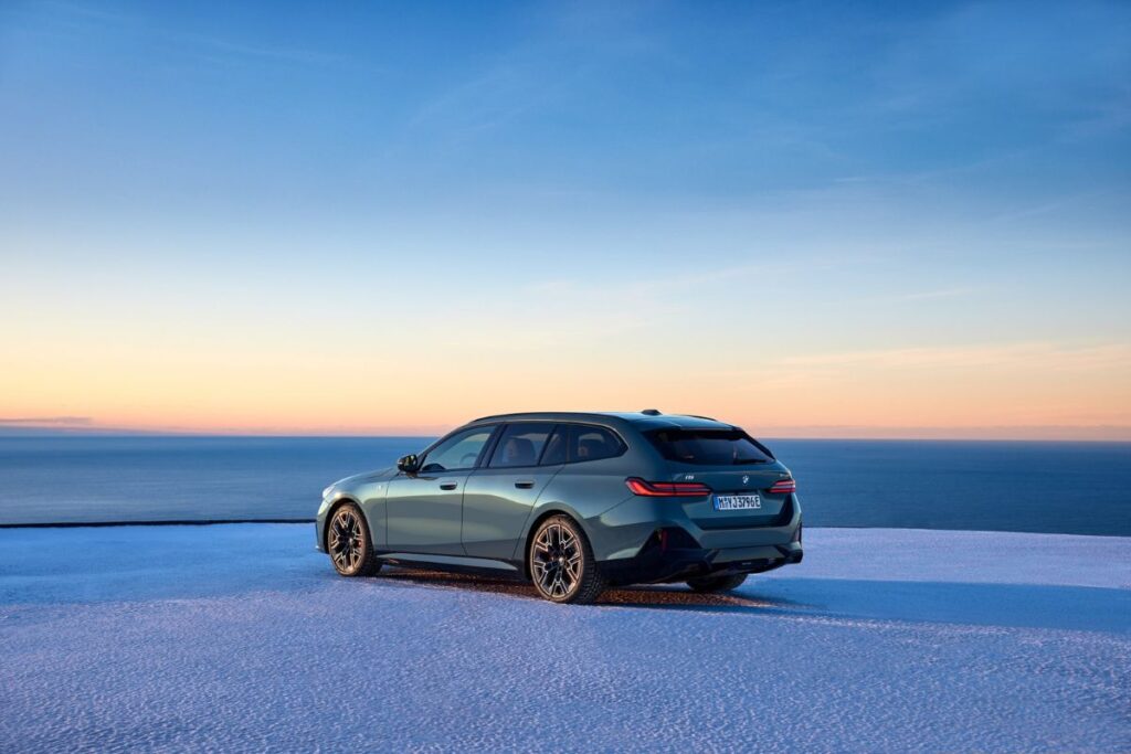 BMW i5 eDrive Touring: a série 5 torna-se elétrica 3 BMW i5 eDrive Touring