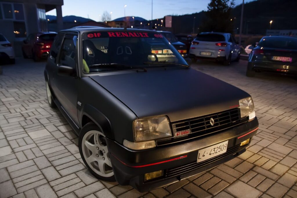 Aí está o Renault 5 E-Tech 4 Renault 5
