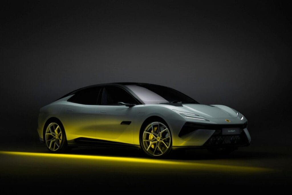 Lotus Emeya: hiper-GT elétrico já tem preço para a Europa 3 Lotus Emeya