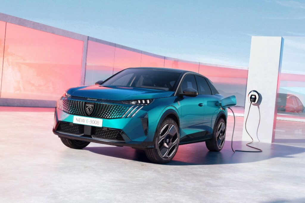 8 anos de garantia para a gama elétrica da Peugeot 4 Novo Peugeot E-3008