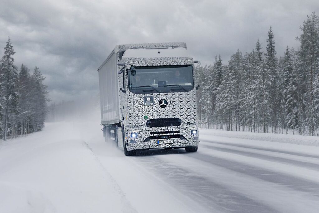 Camião Mercedes eActros 600 supera frio finlandês 4 camiao mercedes