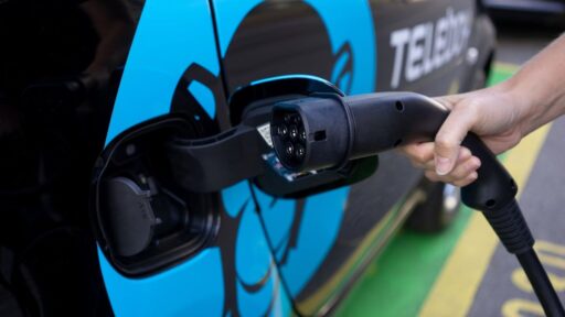 IEA: 1 em 5 carros novos comprados no mundo em 2023 foram EV 7 Relatório da IEA