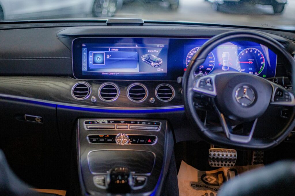 Botões físicos de volta aos automóveis, exige Euro NCAP 4 sistema misto com botões físicos