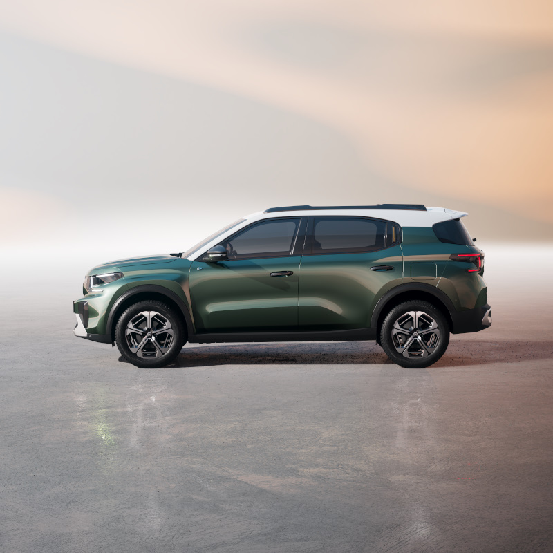 Citroën C3 Aircross ganha versão 100% elétrica 4 Citroën C3 Aircross visto de lado