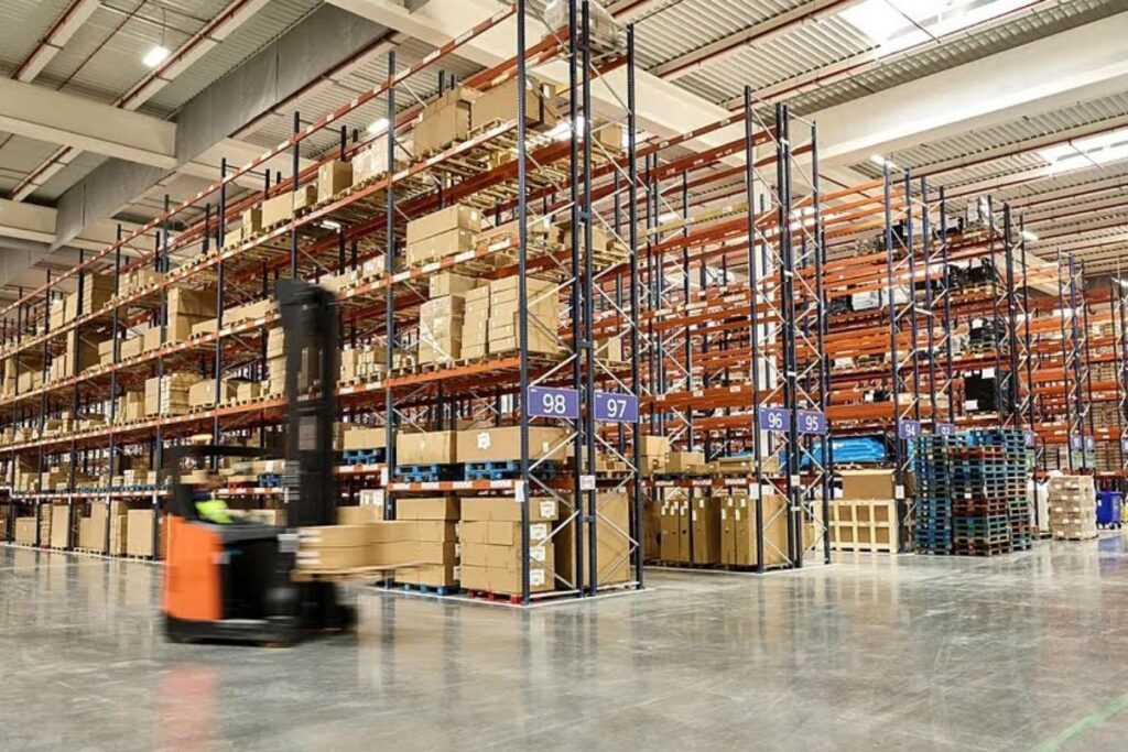 BYD abre centro de peças sobresselentes para Portugal e Espanha 3 armazém de peças sobresselentes BYD