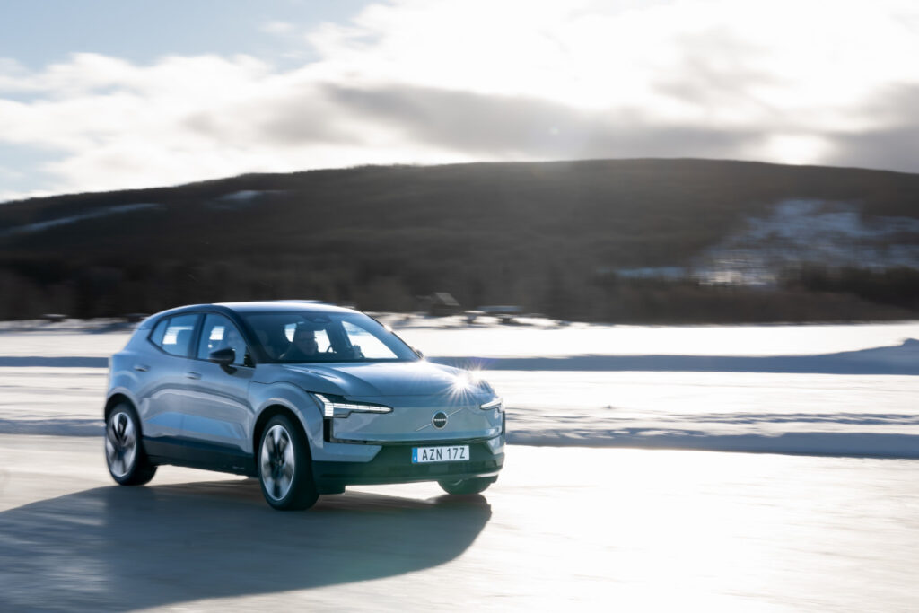 Volvo aumenta vendas e EX30 é o mais vendido na Europa 3 Volvo EX30