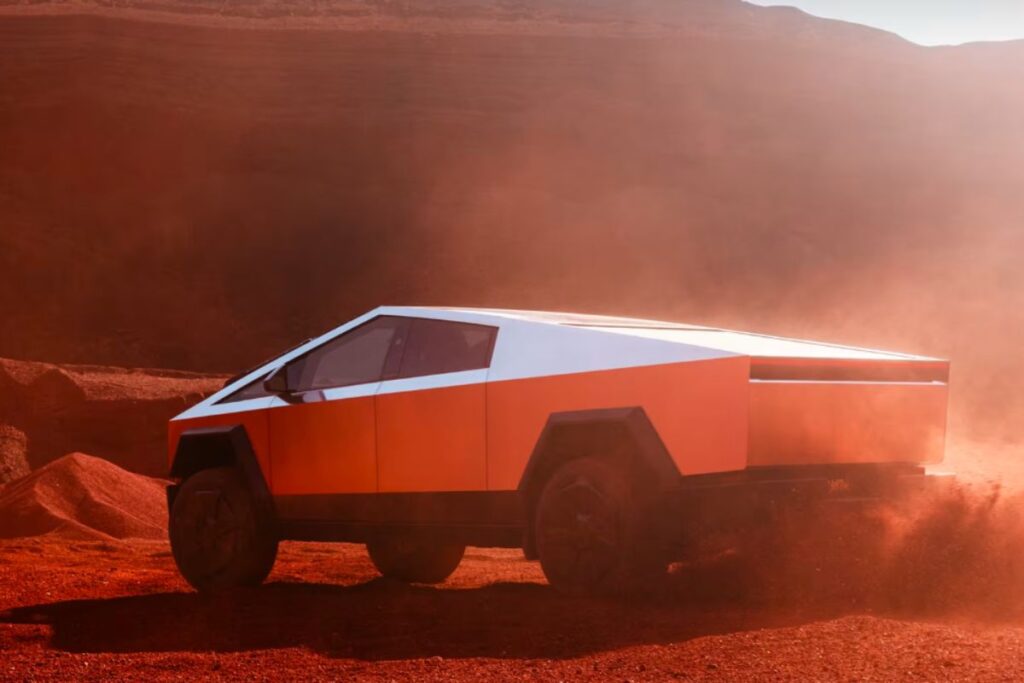 A Cybertruck da Tesla vai ao Ecar Show 3 a cybertruck em Lisboa