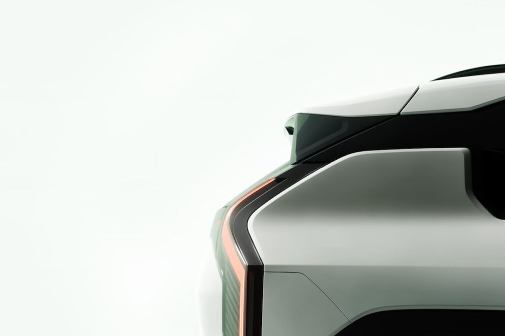 Compacto Kia EV3 deixa-se ver em teaser 5 kia ev3 traseir
