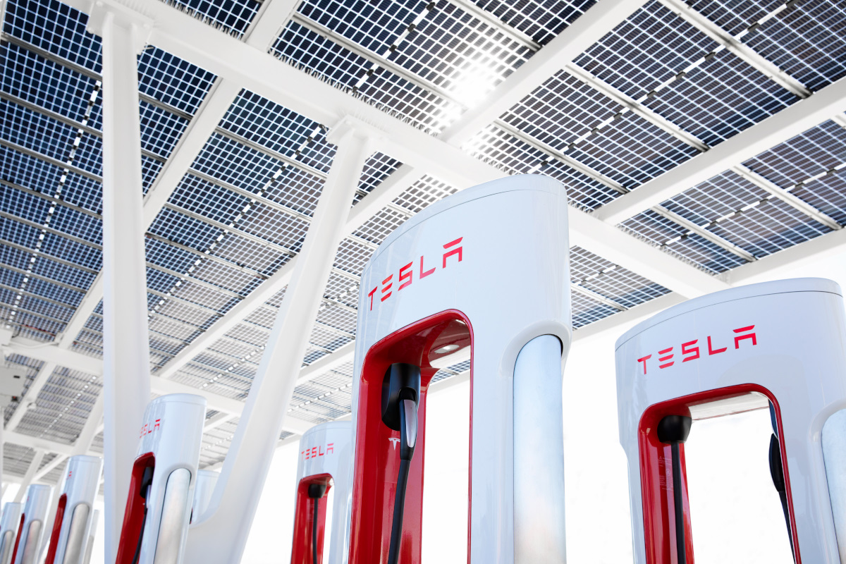 Supercharger: Musk despede equipa mas continua expansão da rede 2 Tesla supercharger