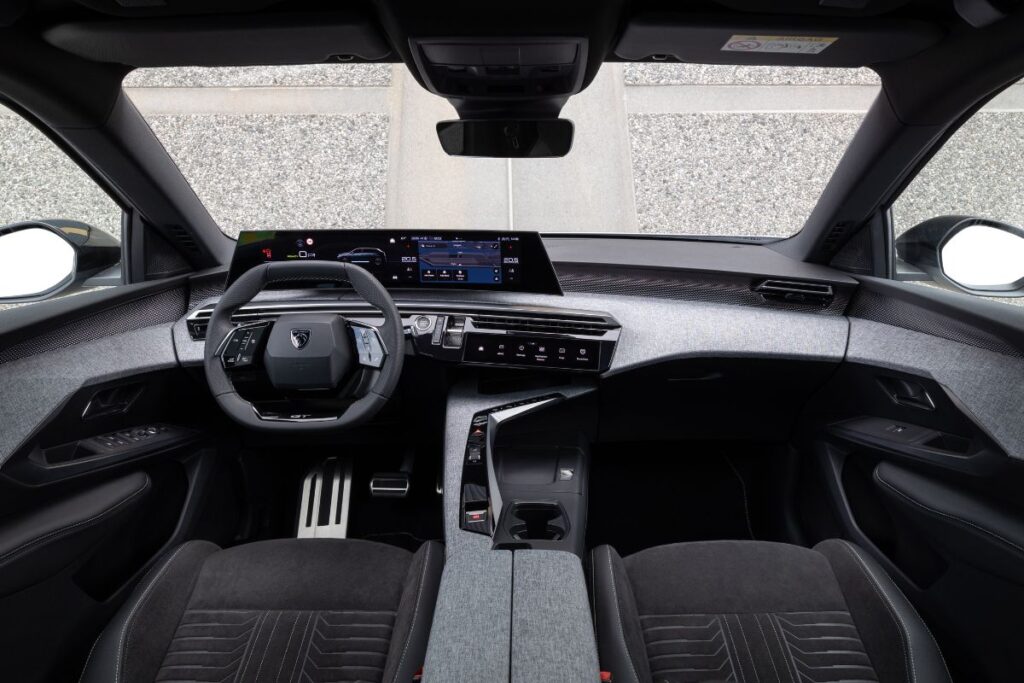 Peugeot E-5008 já pode ser encomendado 4 Peugeot E 5008 interior