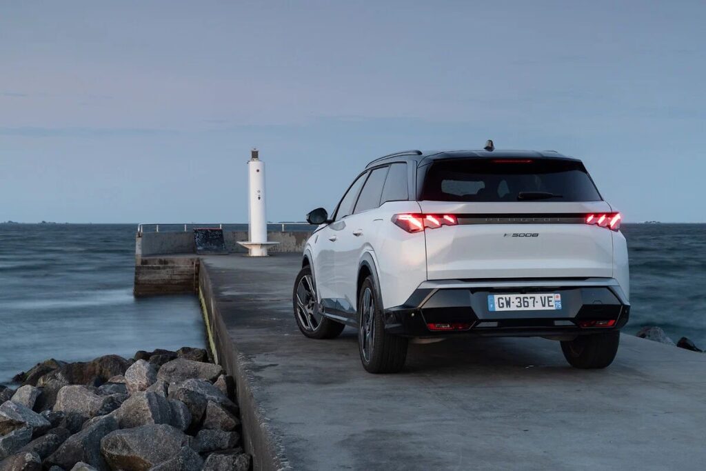 Peugeot E-5008 já pode ser encomendado 5 Peugeot E-5008