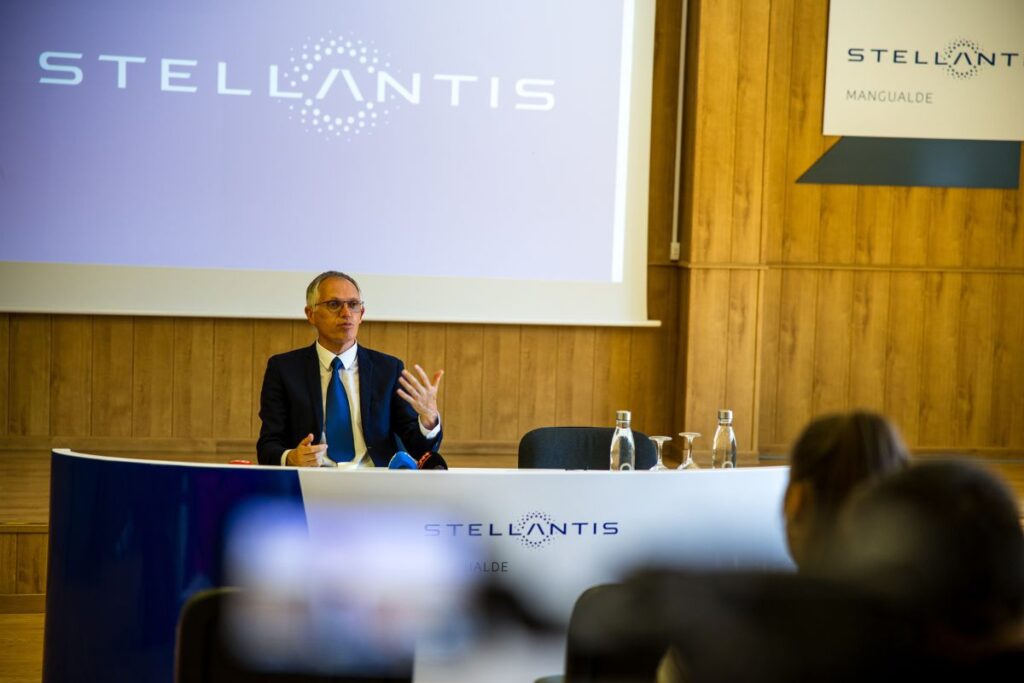 Carlos Tavares alerta para "bolha" no mercado dos EV 3 Carlos Tavares bolha