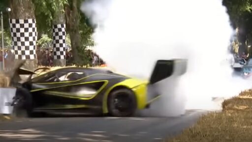 Lotus Evija X: dos 0 à destruição em 2 segundos 14 Lotus Evija X