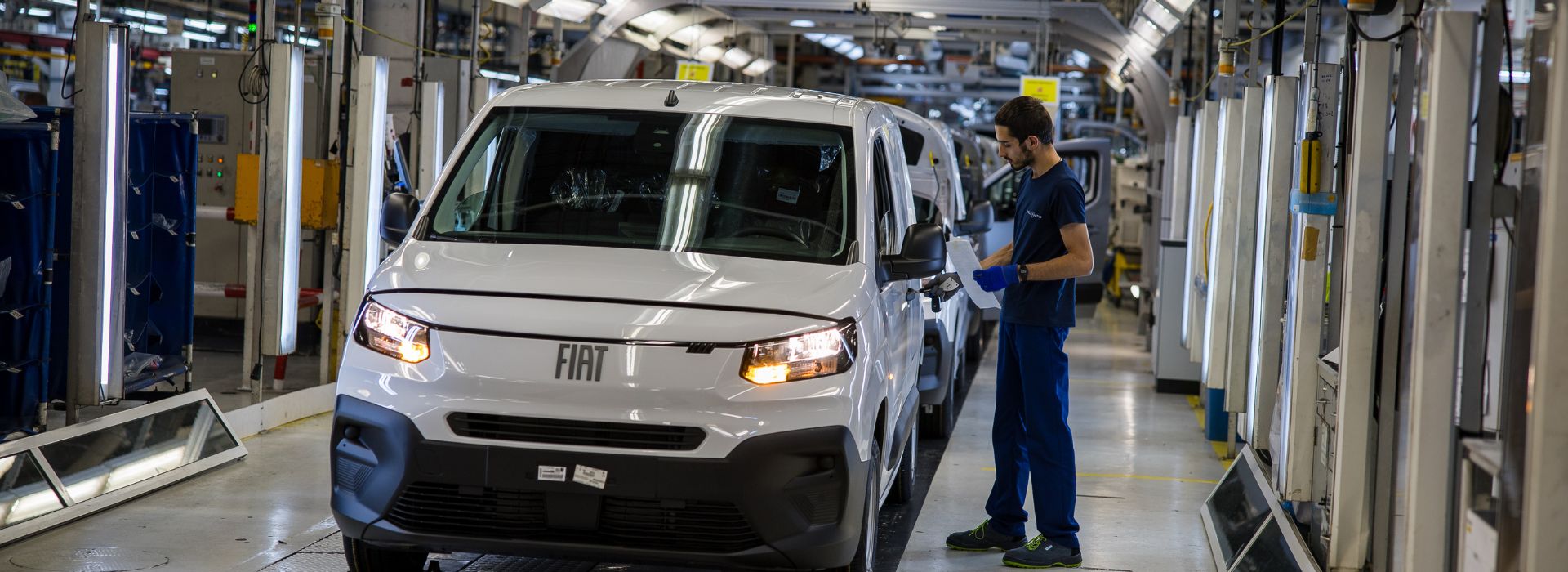 Fábrica de Mangualde já produz veículos elétricos 2 linha de montagem da fábrica de Mangualde