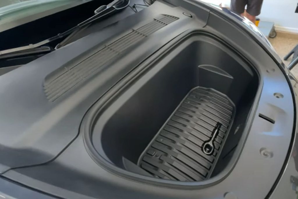 Frunk dos Tesla agora abre com sistema mãos-livres 3 frunk dos tesla