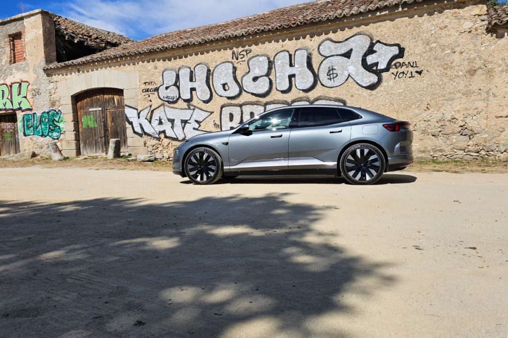 Já conduzimos o Polestar 4 3 Polestar 4 Dual Motor