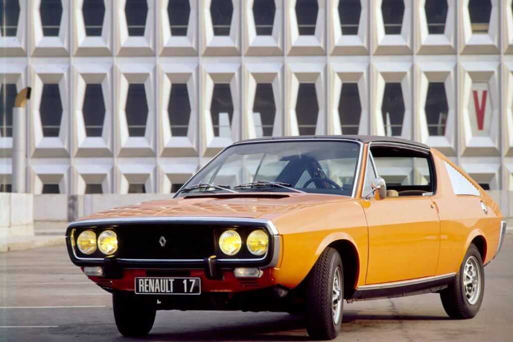Renault 17 em versão restomod elétrico 4 Renault 17 original