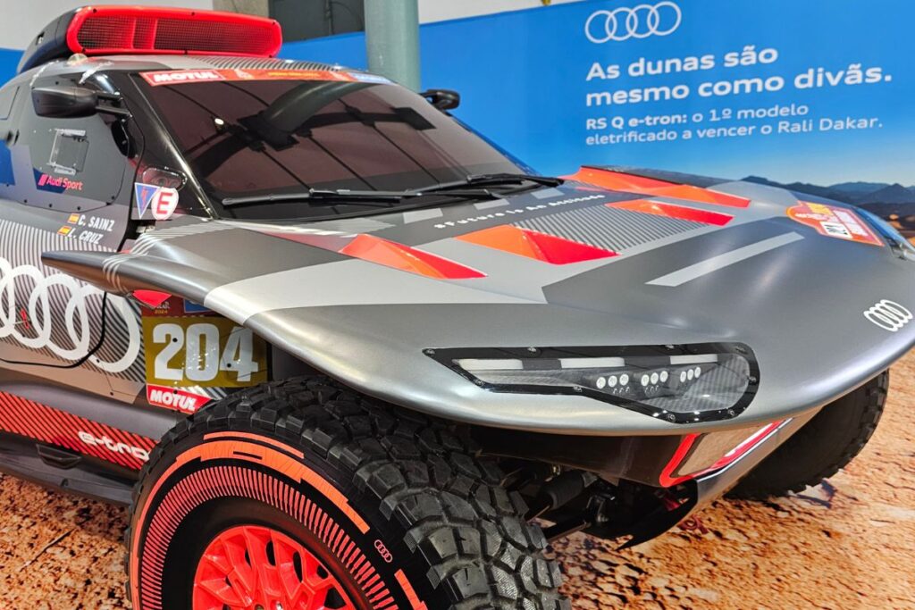 SAHE: Alfândega do Porto cheia de gente e novidades 13 Dakar SAHE