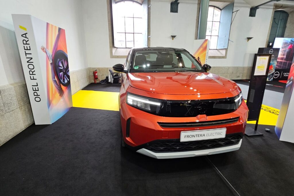 SAHE: Alfândega do Porto cheia de gente e novidades 7 Opel SAHE