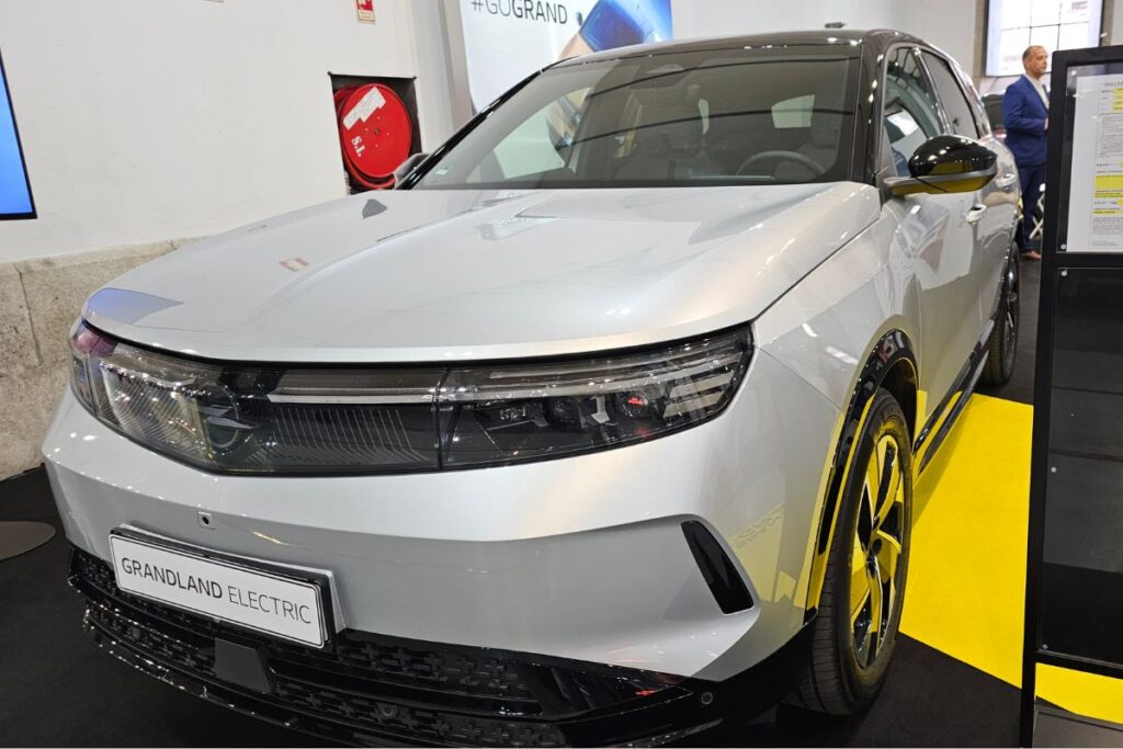 SAHE: Alfândega do Porto cheia de gente e novidades 8 Opel Grandland