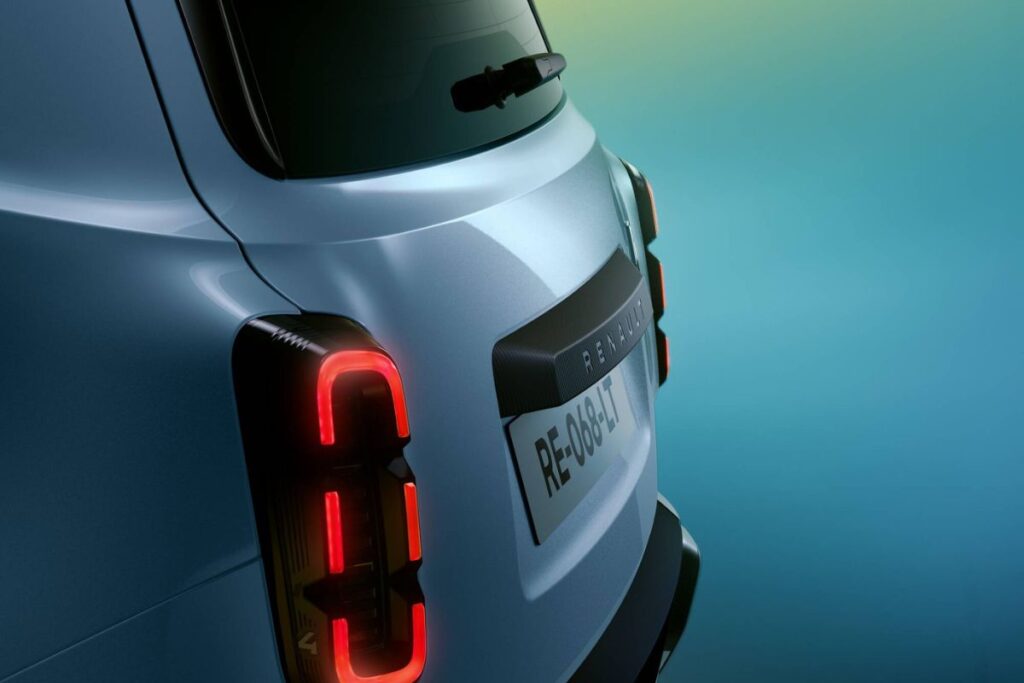 Renault 4 E-Tech: primeiras imagens fazem sonhar 13 Renault 4 otica