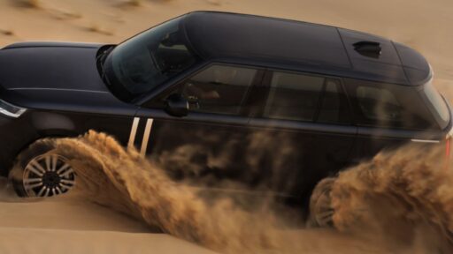 Range Rover Electric enfrenta 50 graus no deserto 12 Range Rover Electric
