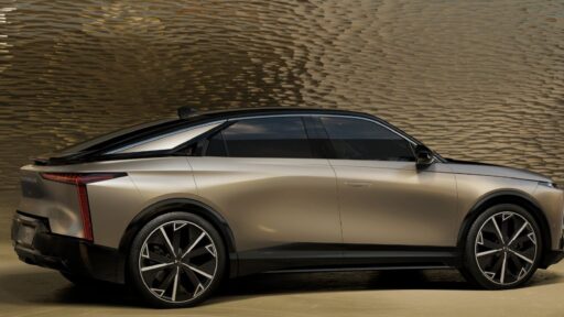 DS Nº8 é o primeiro 100% elétrico da DS Automobiles 10 DS Nº8
