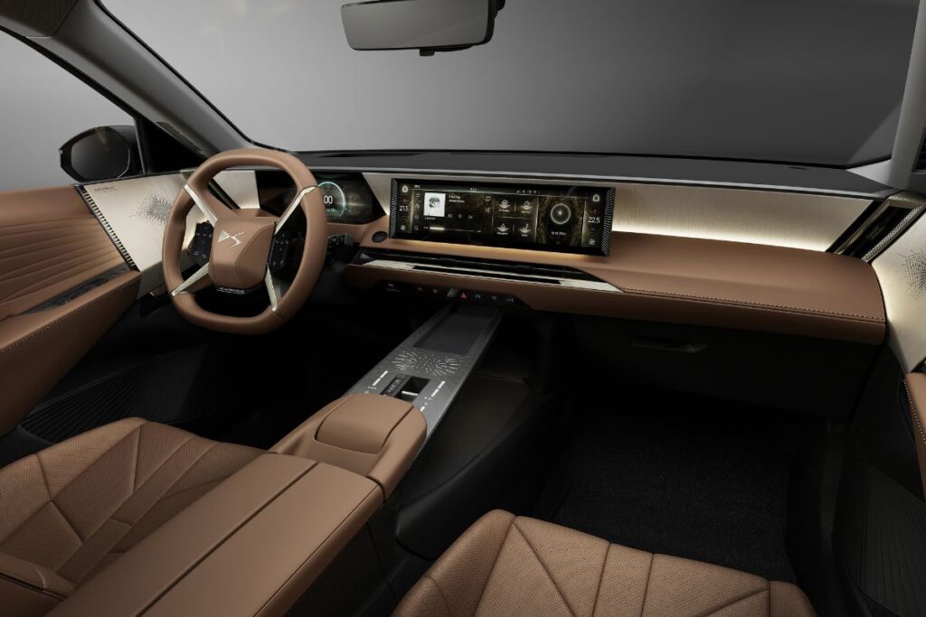 DS Nº8 é o primeiro 100% elétrico da DS Automobiles 6 DS Nº8