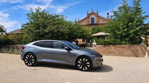 Polestar 4 recebe prémio Red Dot “Best of the Best” pelo design inovador 18 automóveis vendidos em Portugal Red Dot "Best of the Best"