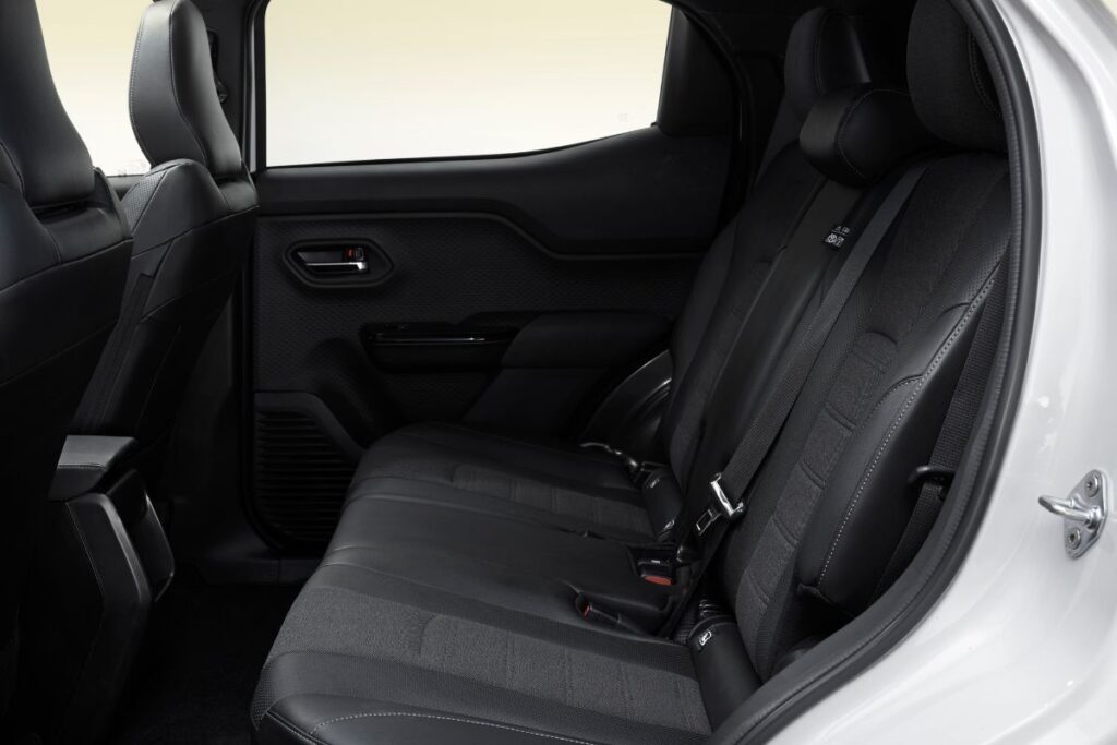 Toyota Urban Cruiser é novo SUV compacto 100% elétrico 13 Urban Cruiser