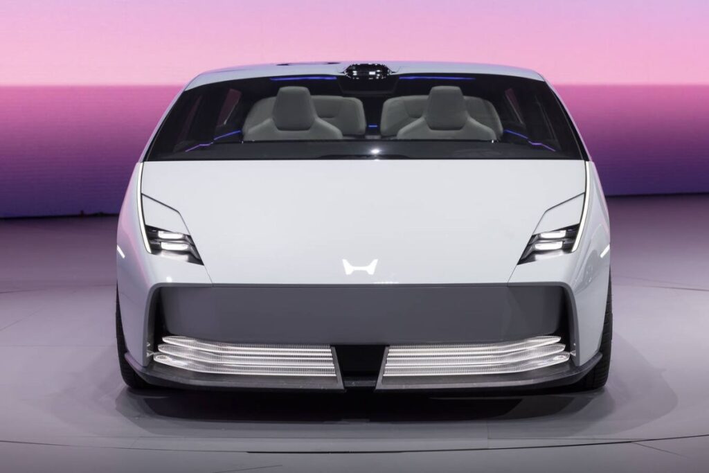 Série Honda 0 foi apresentada e chega ao mercado em 2026 8 Honda 0 saloon frente