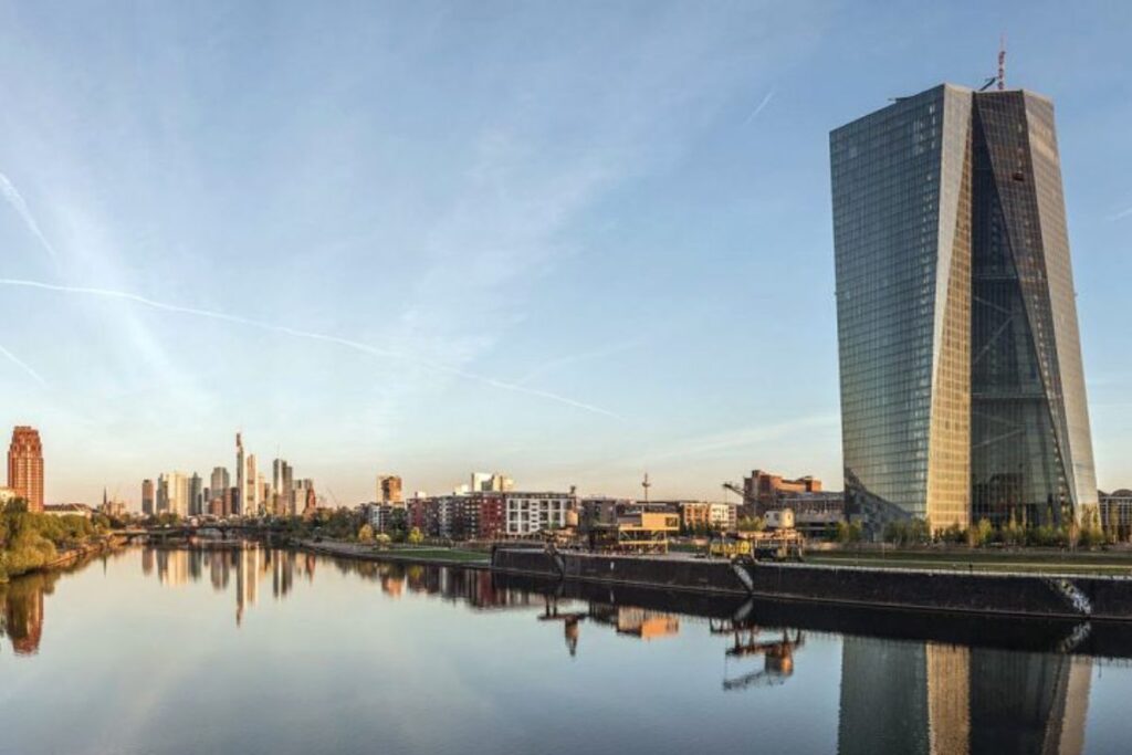 Construtores chineses e BMW contestam tarifas em tribunal 3 construtores chineses