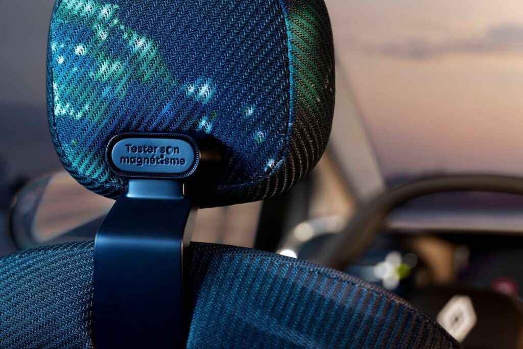 Twingo E-Tech vê interior revelado 7 Twingo E-Tech