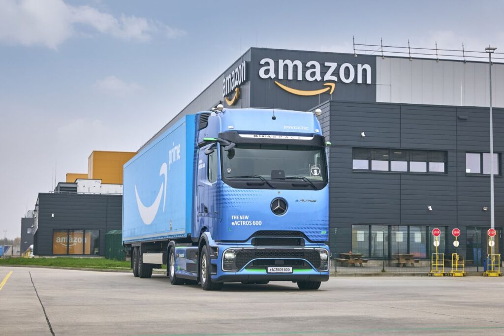 Amazon compra 200 camiões elétricos eActros 600 3 Amazon