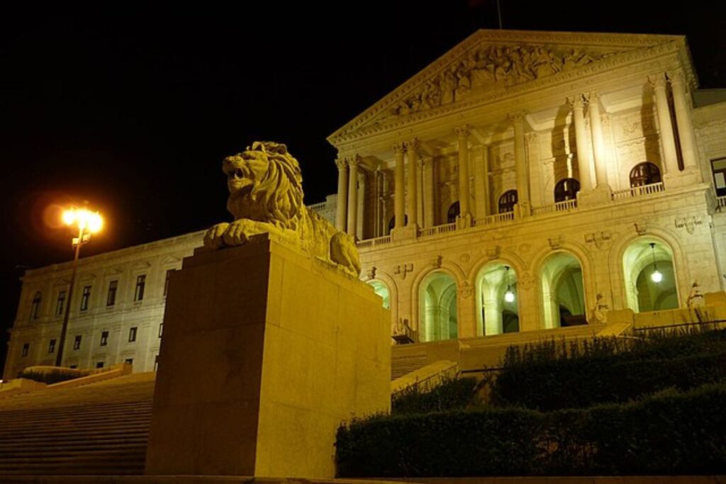 Iniciativa Liberal apresenta projeto lei para liberalizar carregamento elétrico 4 Iniciativa Liberal