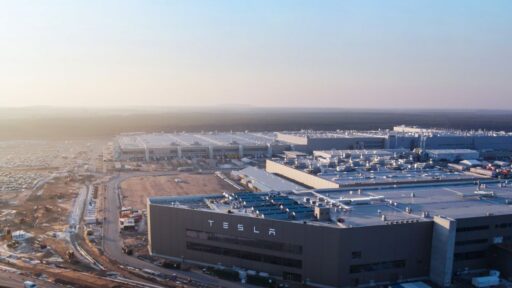 Tesla investe 1.000 milhões para produzir células de bateria na Gigafábrica de Berlim 7 gigafábrica Berlim células de bateria