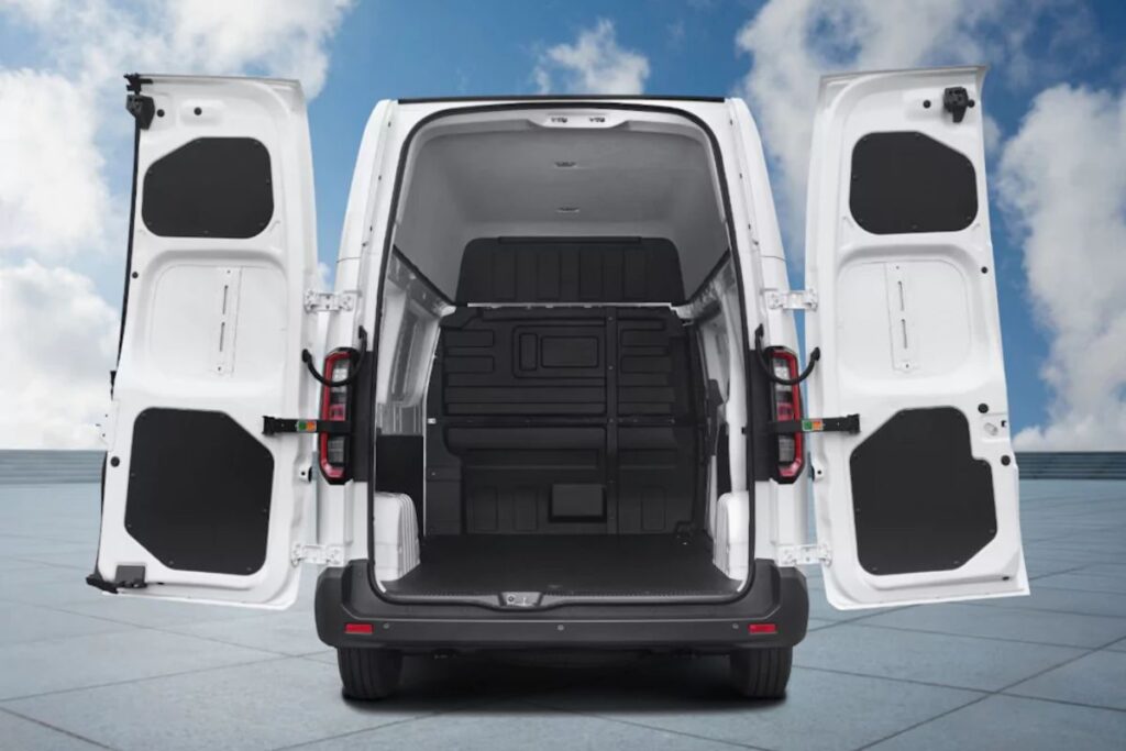 Farizon SuperVAN: furgão 100% elétrico chega com pedigree 3 Farizon SuperVAN