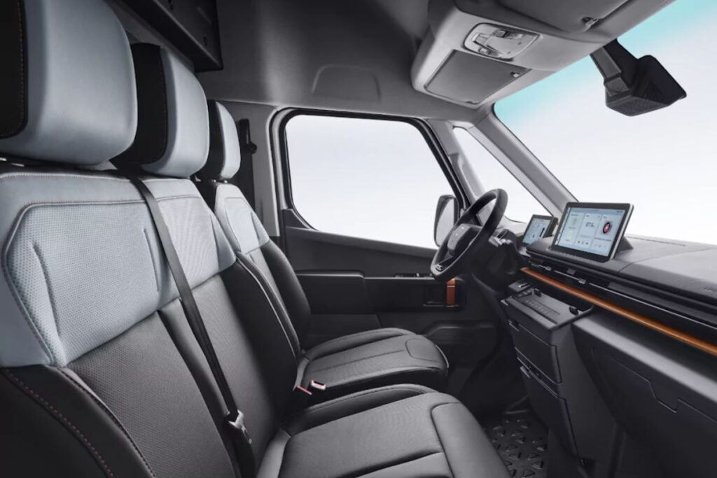 Farizon SuperVAN: furgão 100% elétrico chega com pedigree 7 Farizon SuperVAN