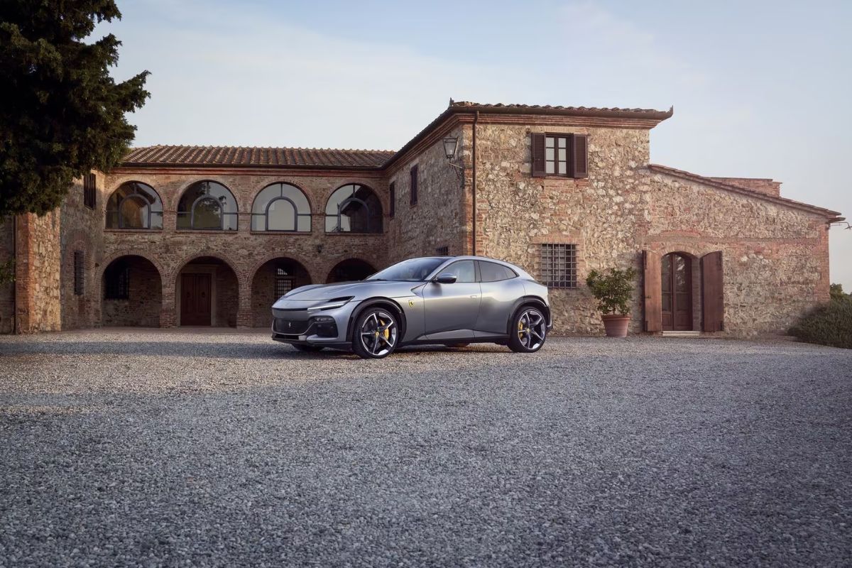 Motor do Ferrari EV começa a roncar em outubro 2 Ferrari