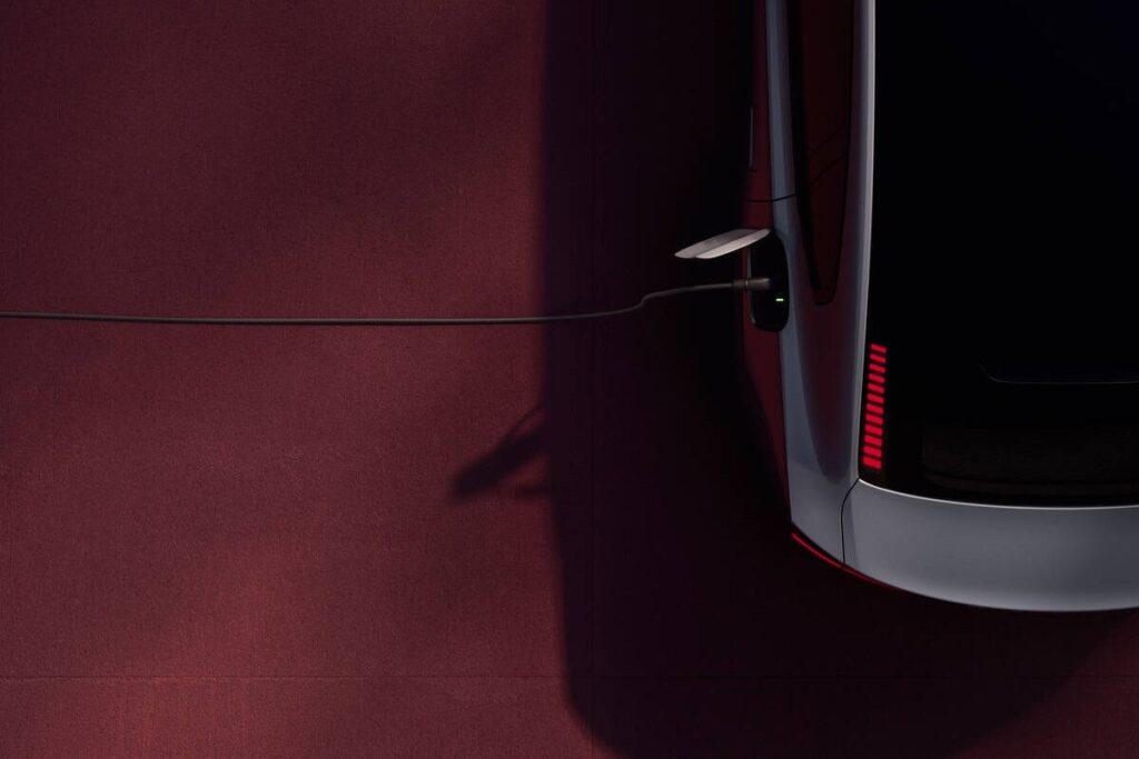 Volvo ES90 acrescenta 300 km à autonomia em 10 minutos 3 ES90