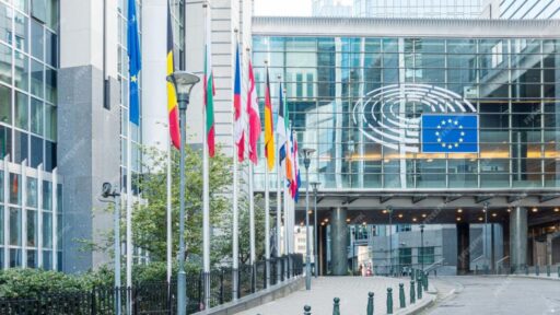 Comissão Europeia com plano de ação para a indústria automóvel 12 Plano de ação