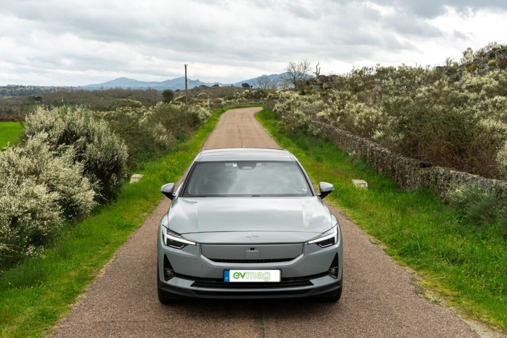 Ensaio Polestar 2 (2024): mais argumentos num estradista de respeito 11 Polestar 2