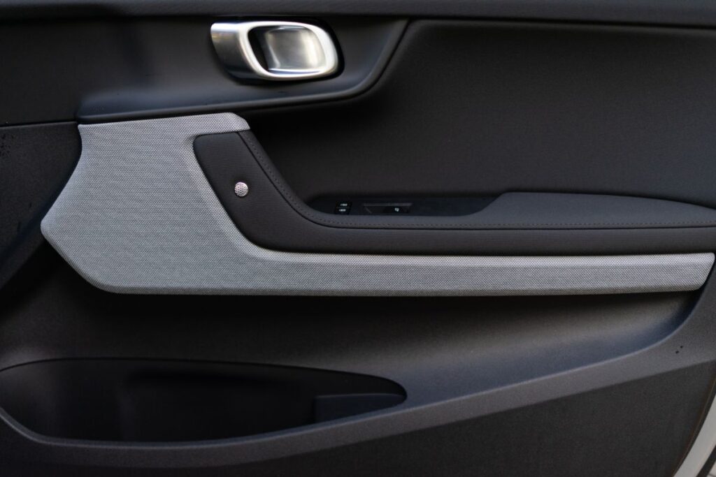 Ensaio Polestar 2 (2024): mais argumentos num estradista de respeito 7 Polestar 2