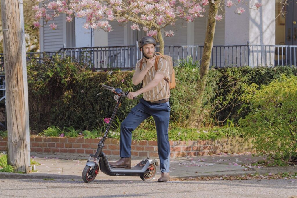 Trotinetas elétricas KQi300 da NIU já em Portugal 9 KQi300 da NIU