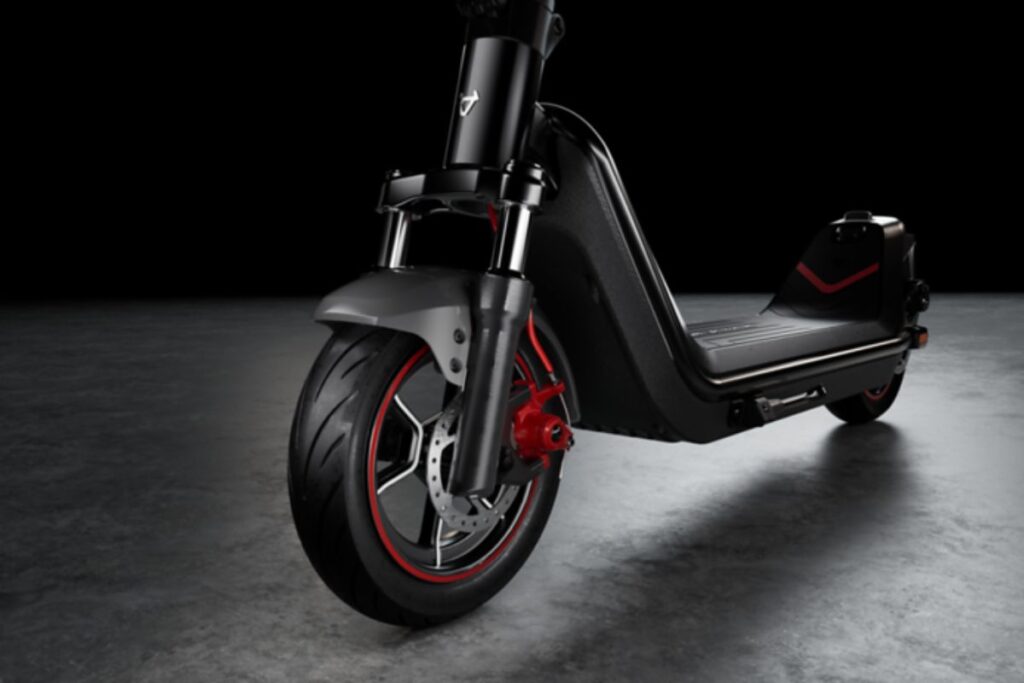 Trotinetas elétricas KQi300 da NIU já em Portugal 8 Trotinete Niu travao