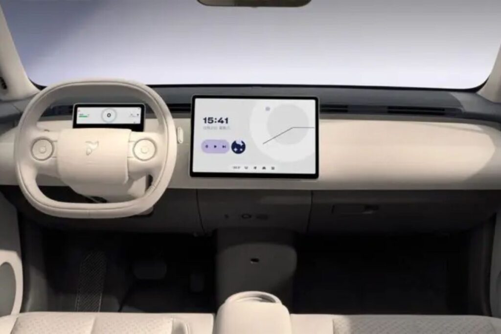 Firefly EV lançado na China com olhos postos na Europa 5 Firefly EV cockpit