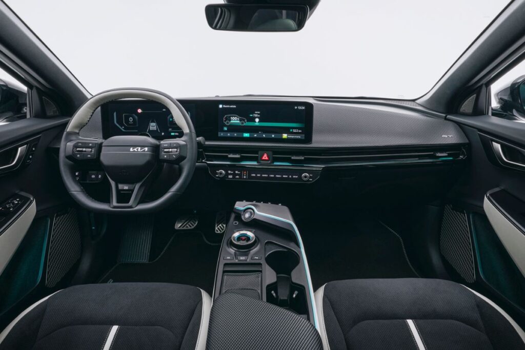 Best-seller Kia EV6 renovado ganha autonomia e tecnologia 12 EV6