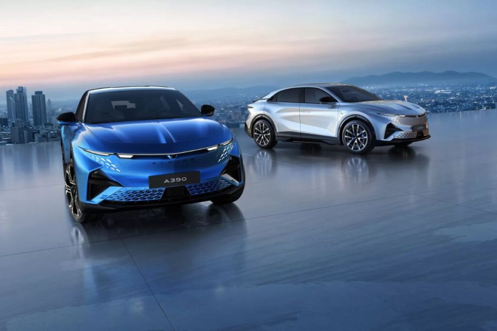 Alpine expande gama elétrica com o novo A390 Fastback 3 A390