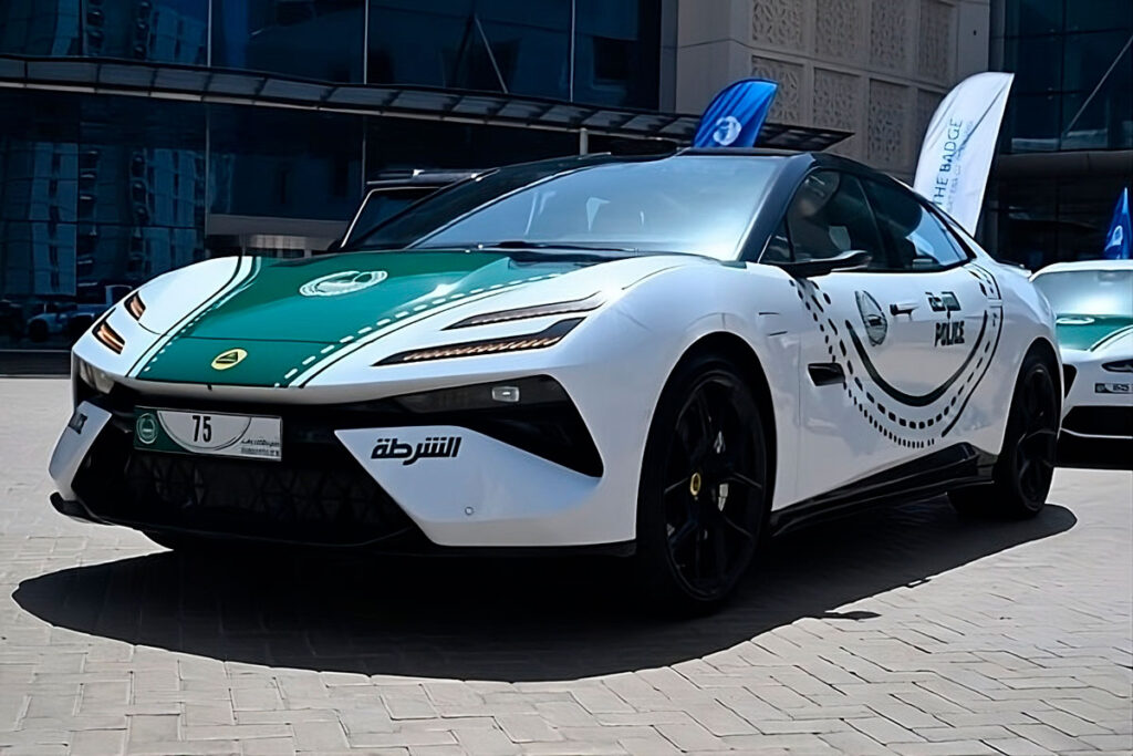 Lotus Emeya S: Novo topo de gama da polícia do Dubai 4 Lotus Emeya S Dubai