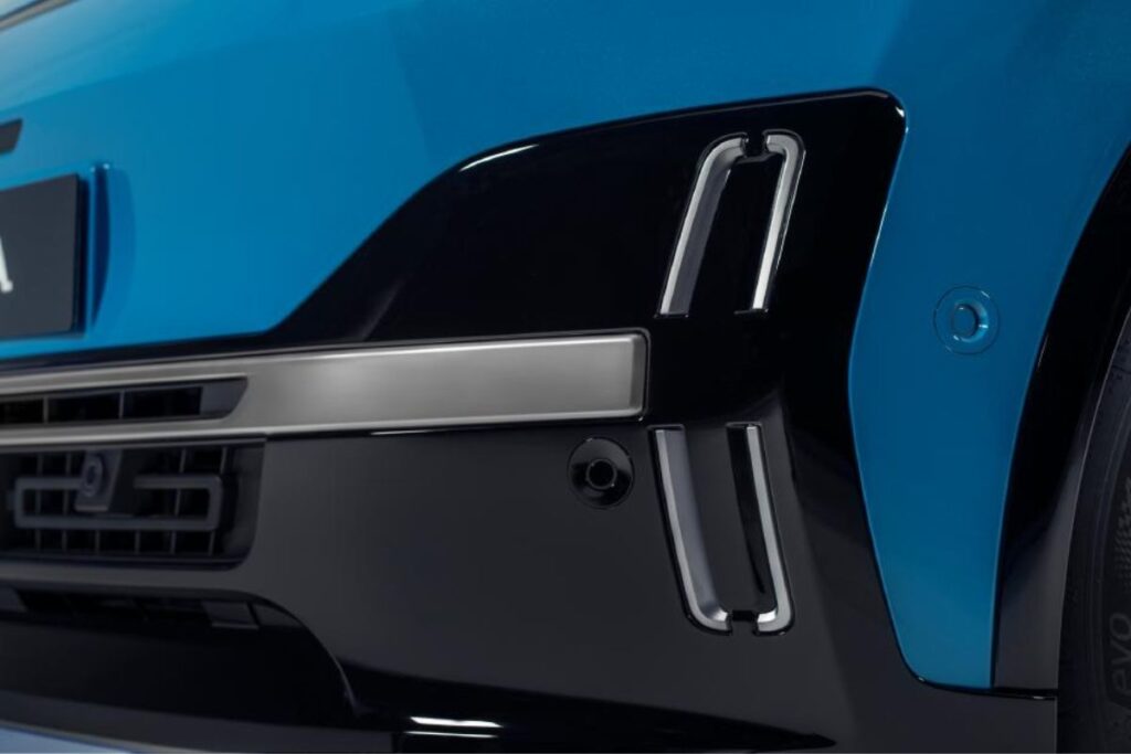 Nissan Micra 100% elétrico chega no fim do ano 11 Nissan Micra pormenor